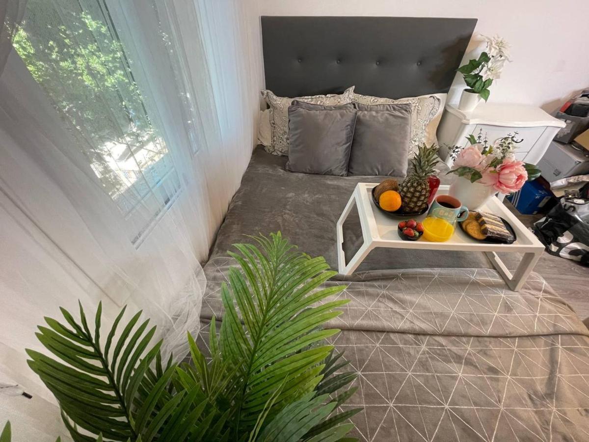 Luxury Room En 马德里 外观 照片