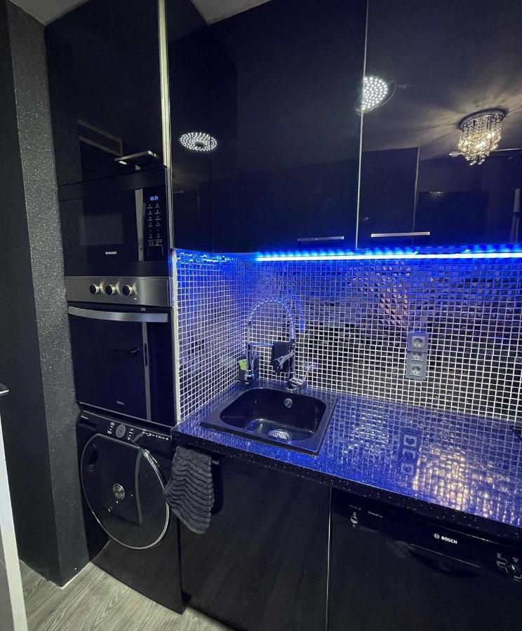 Luxury Room En 马德里 外观 照片
